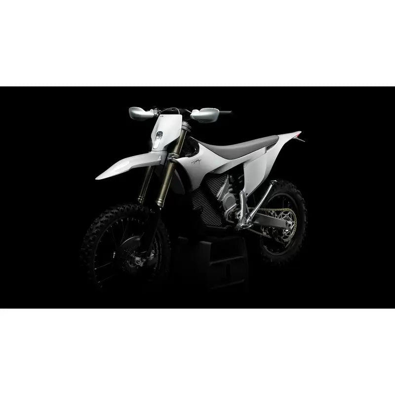 Stark Future  Moto Elettrica Stark VARG EX 21/18'' Pirelli MT 80cv Freno A Pedale Bianco - Omologabile